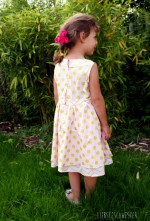 Mädchenkleid in gold und rosa