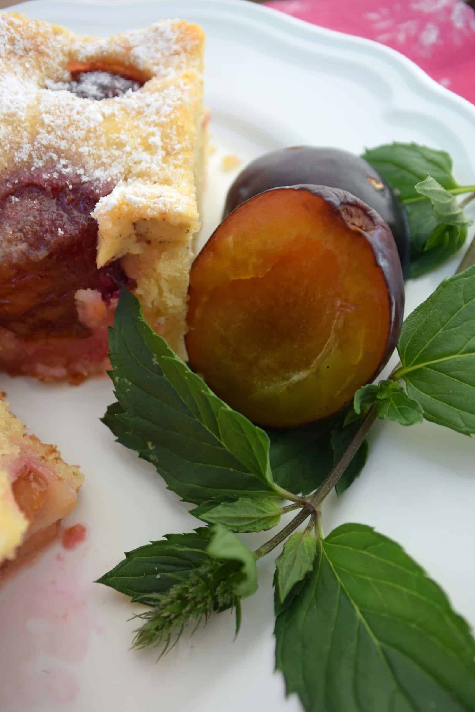 Zwetschgenkuchen mit Vanilletraum und Marzipan