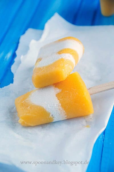 Eis am Stiel: Pfirsich-Joghurt Popsicles