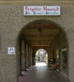 Brigitte Maasch Wolle-Kurzwaren-Nähmaschinen