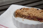 Stachelbeerkuchen mit Mürbeteigboden und Streuseln