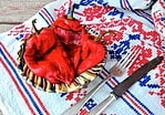 Rumänischer Salat von gegrillter Spitzpaprika