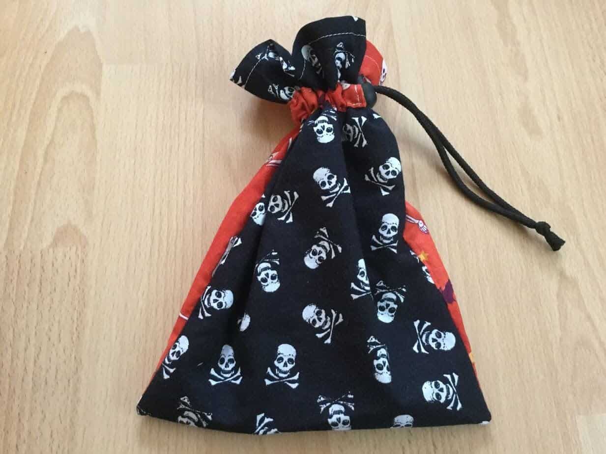Trick or Treat – schneller Naschibeutel für Halloween aus Resten