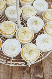 Elderflower Cupcakes von den [Foodistas]