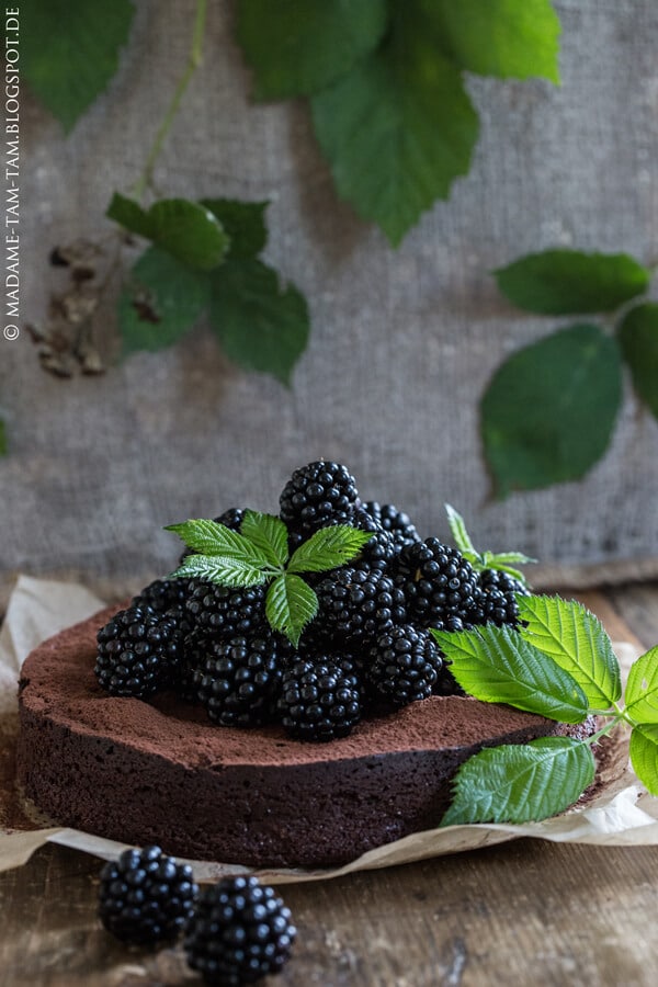 Espresso-Schokoladen-Tarte mit Brombeeren!