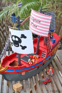 Playmobil-Piratenschiff Upcycling