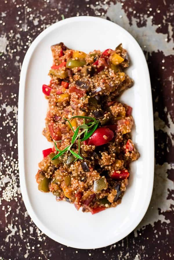 Quinoa-Risotto mit buntem Gemüse