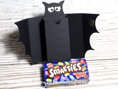 Smarties - Verpackung als Fledermaus (für Halloween)