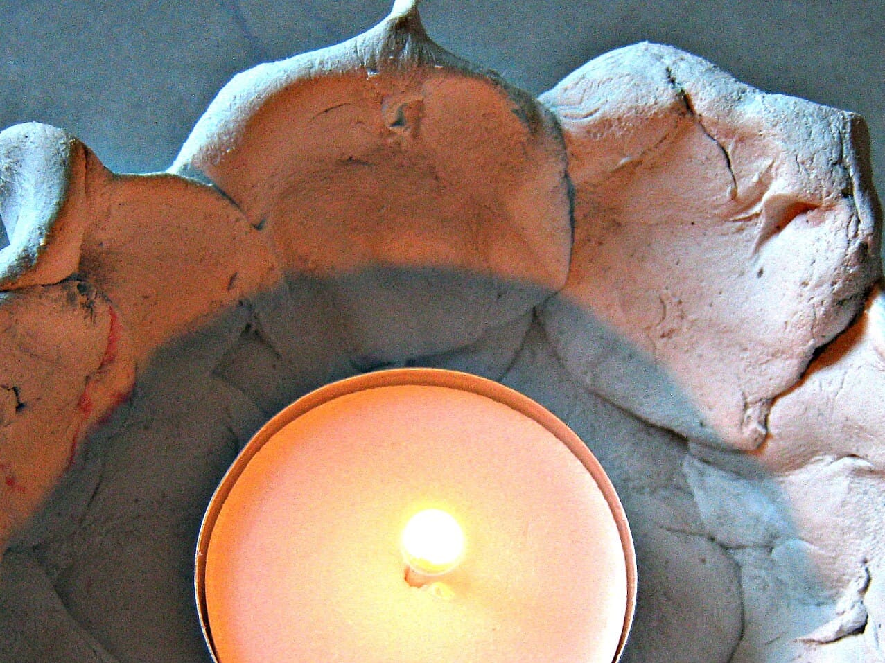 Lichtschalen aus Knetmasse basteln