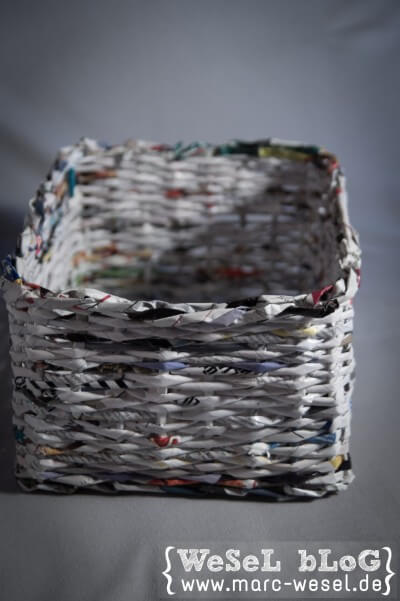 Zeitungsständer / Korb aus Papier – Upcycling