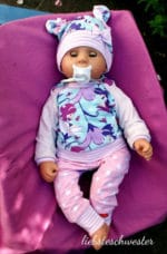 Neues Outfit für unsere Mädchen Babypuppe