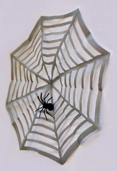 halloween-spinnennetz-aus-papier-3