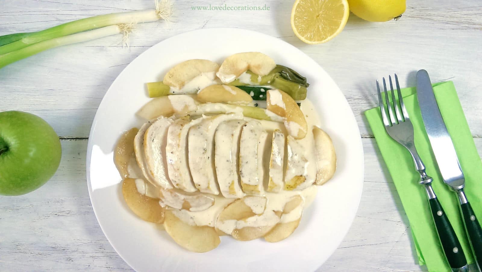 Hühnchen mit karamellisierten Äpfeln und Lauchzwiebeln