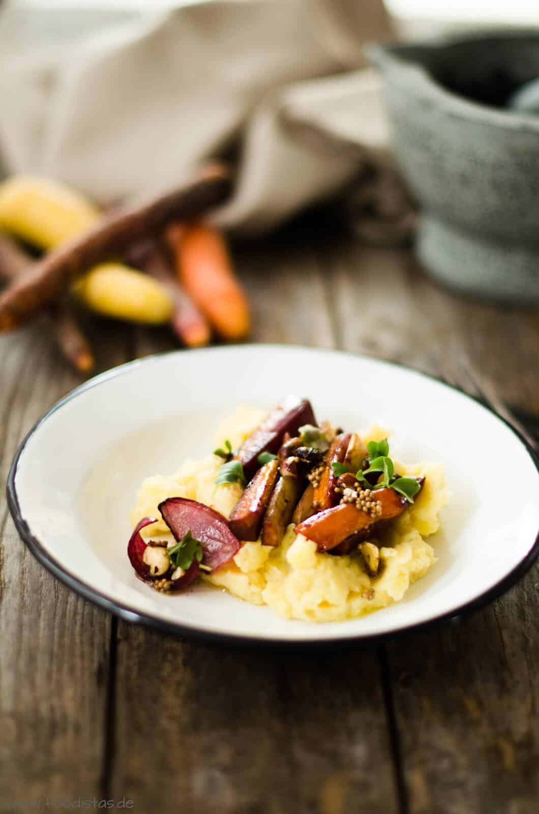 Ofen­ge­müse mit Kartoffel-Apfelpüree von den [Foodistas]