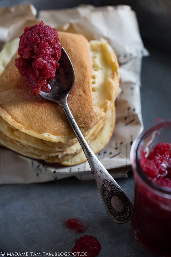 Mini-Pfannküchlein mit rotem Apfelmus!