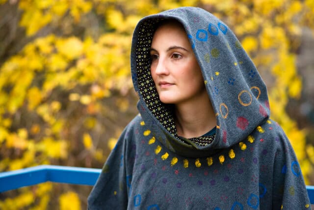 Anleitung – Poncho mit Kapuze nähen