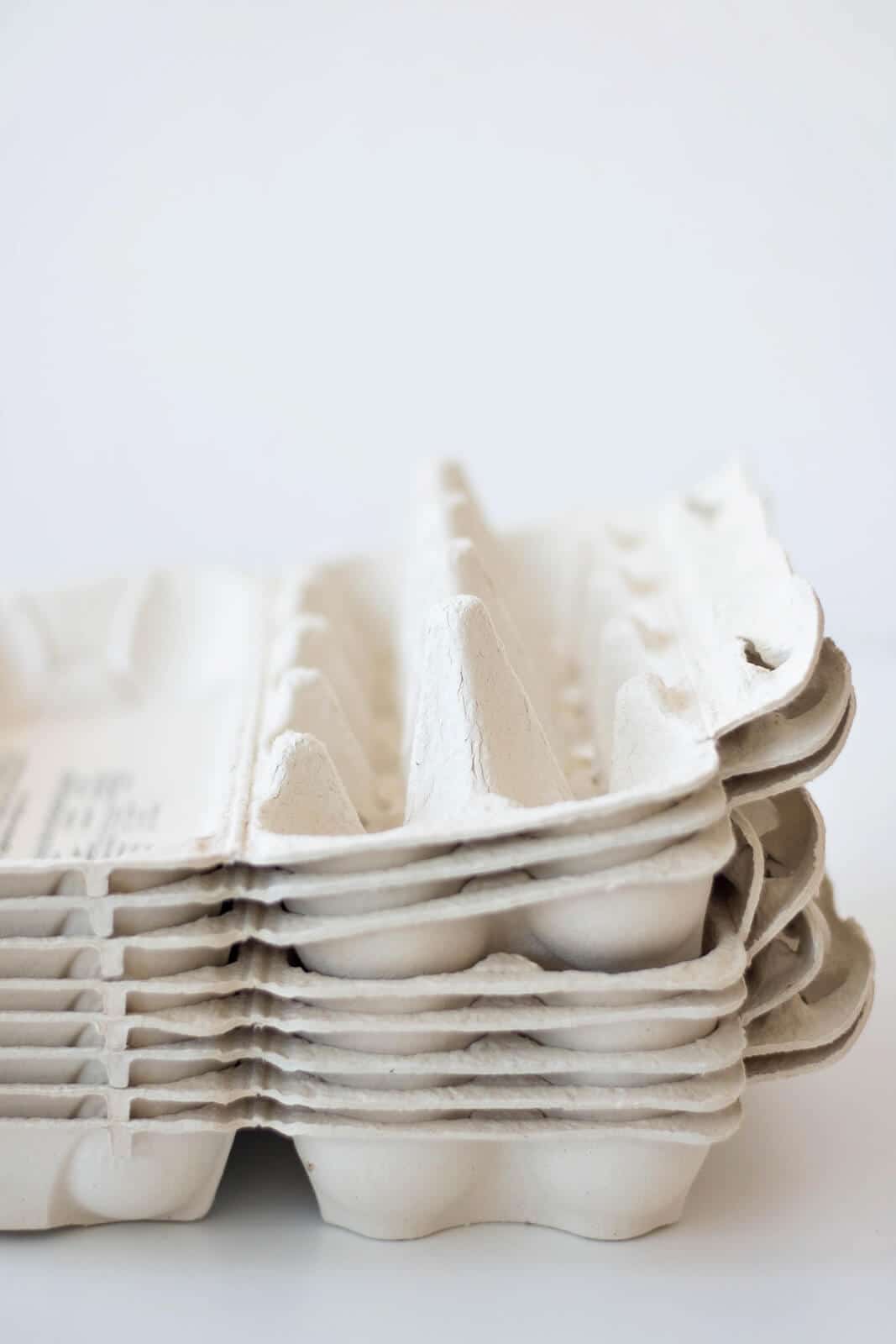Das Beste aus Resten: DIY Kranz aus Eierkarton