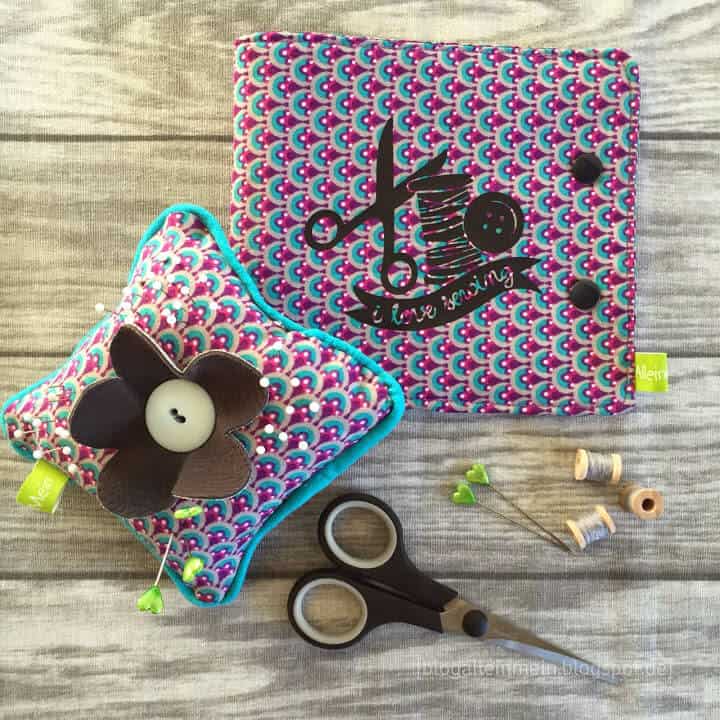 Nadelkissen mit Paspelband und Nadeltäschchen