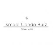Schlichte und elegante Silberware von Ismael Conde Ruiz, perfekt für hochwertiges Handwerk und edlen Schmuck, ideal für Kunst- und Designliebhaber.