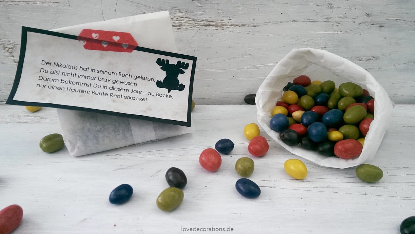 Zum Nikolaustag: Bunte Rentierkacke