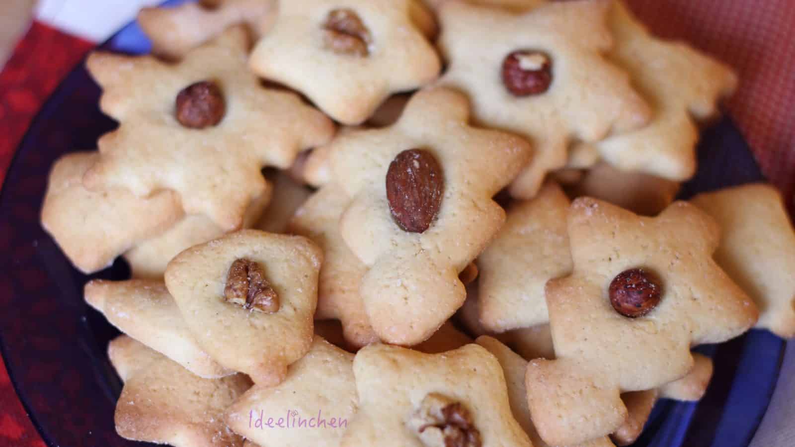 Mürbeteig-Plätzchen mit Safran und Rosenwasser