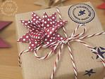 Fröbelsterne als Deko für Geschenke