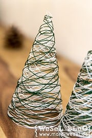 Garn Weihnachtsbäume – DIY Weihnachtsdeko
