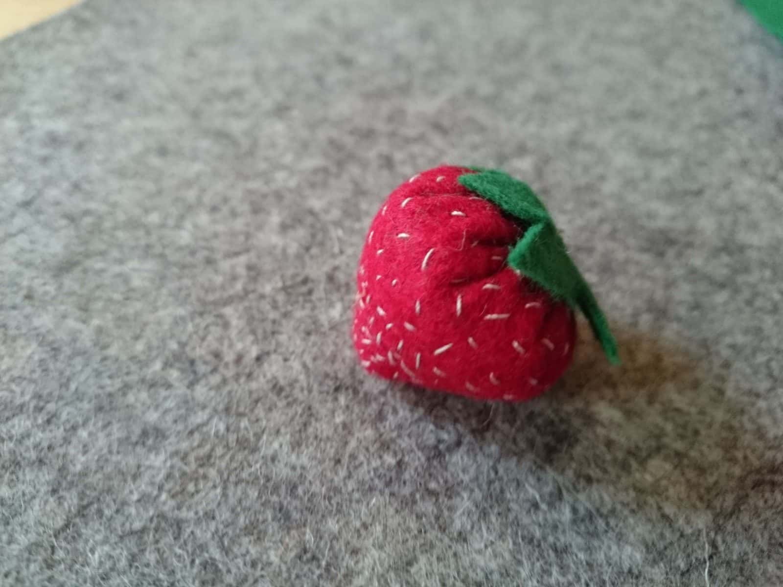 Geschenkidee für Kleinkinder: Essen aus Filz