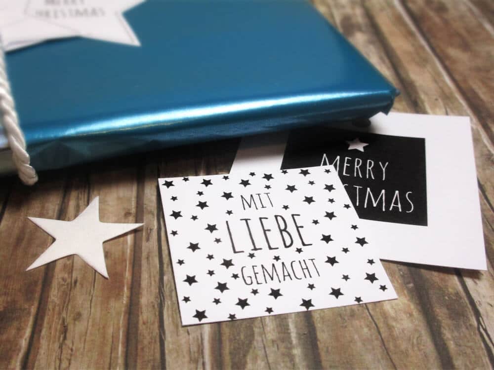 Weihnachtsgeschenke verpacken
