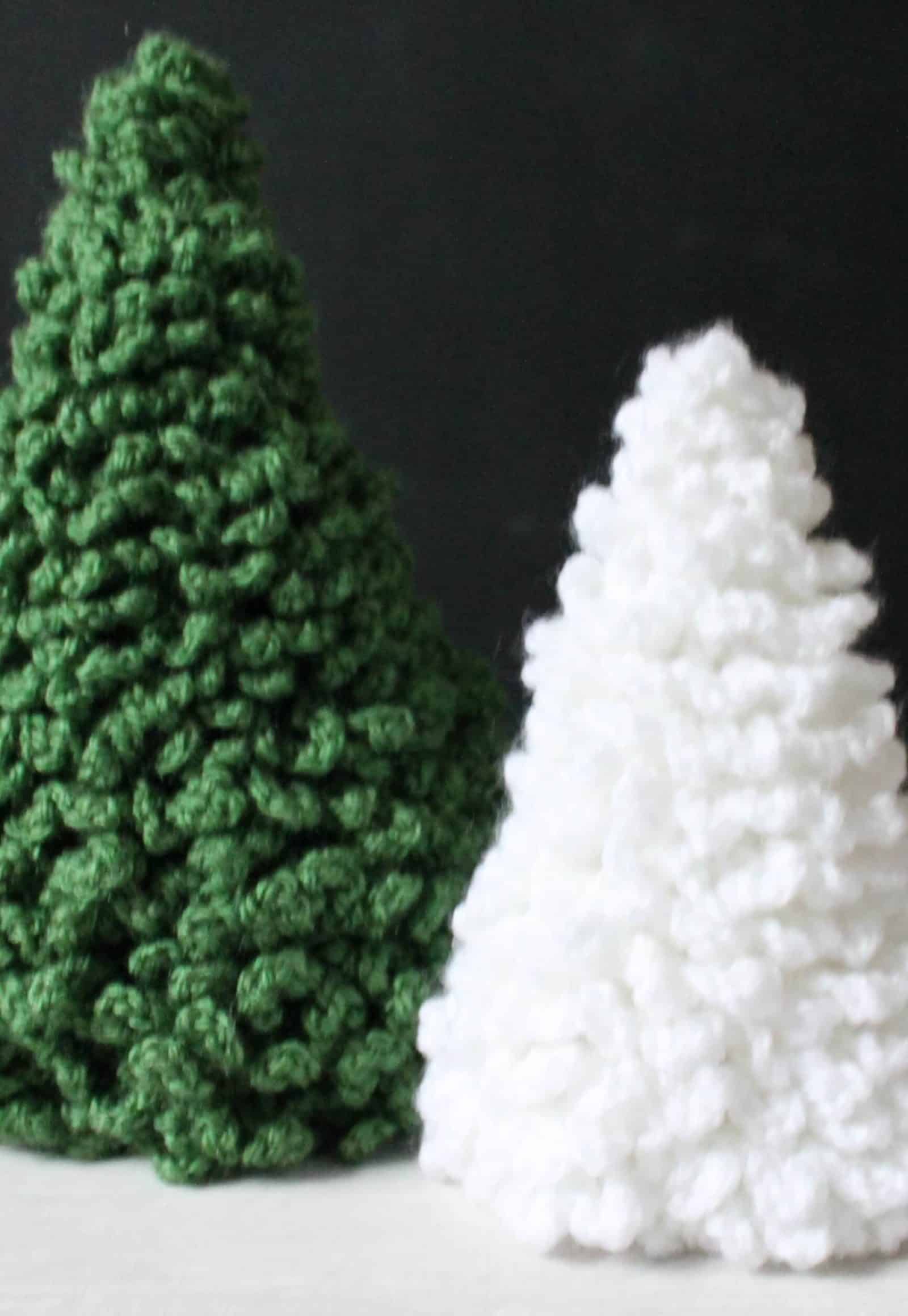 Weihnachtsdeko Häkel-Tannenbaum