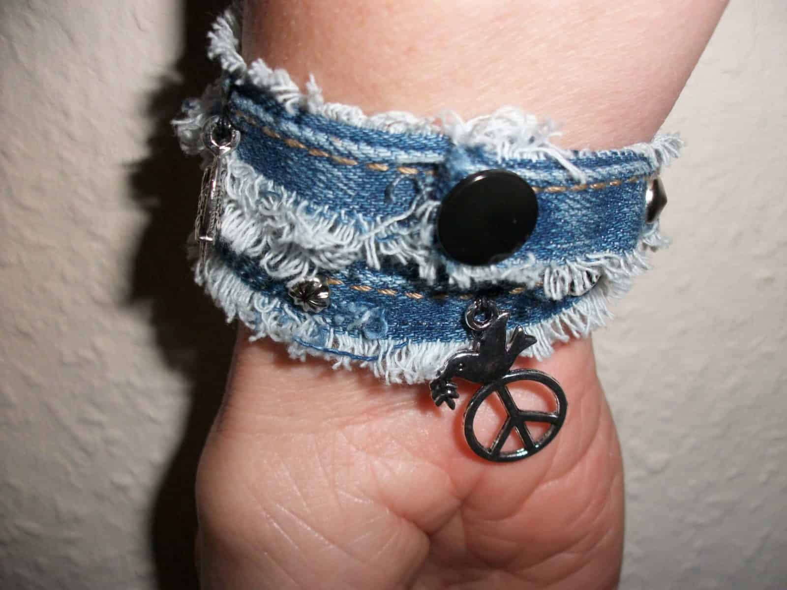Armband aus Jeansnaht
