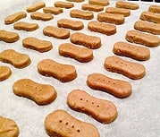 Hundekekse selbst gebacken