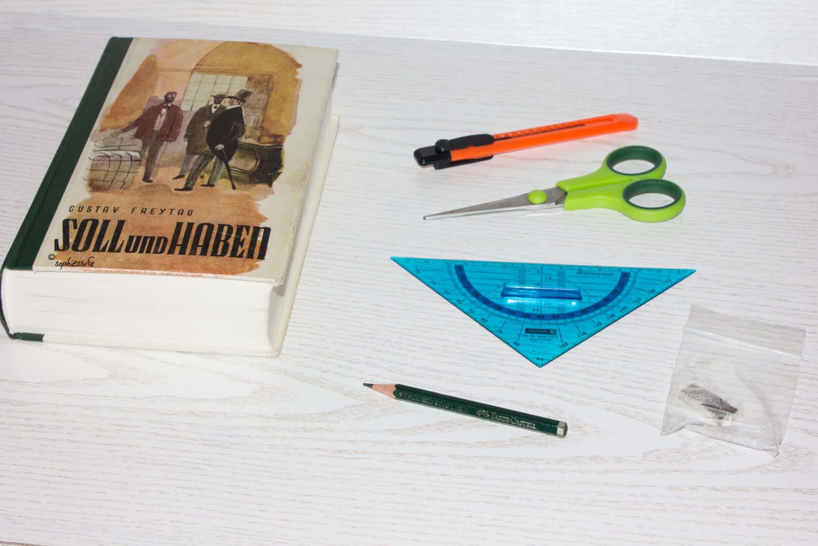 Bücherversteck – Geld und Schmuck sicher im Buch