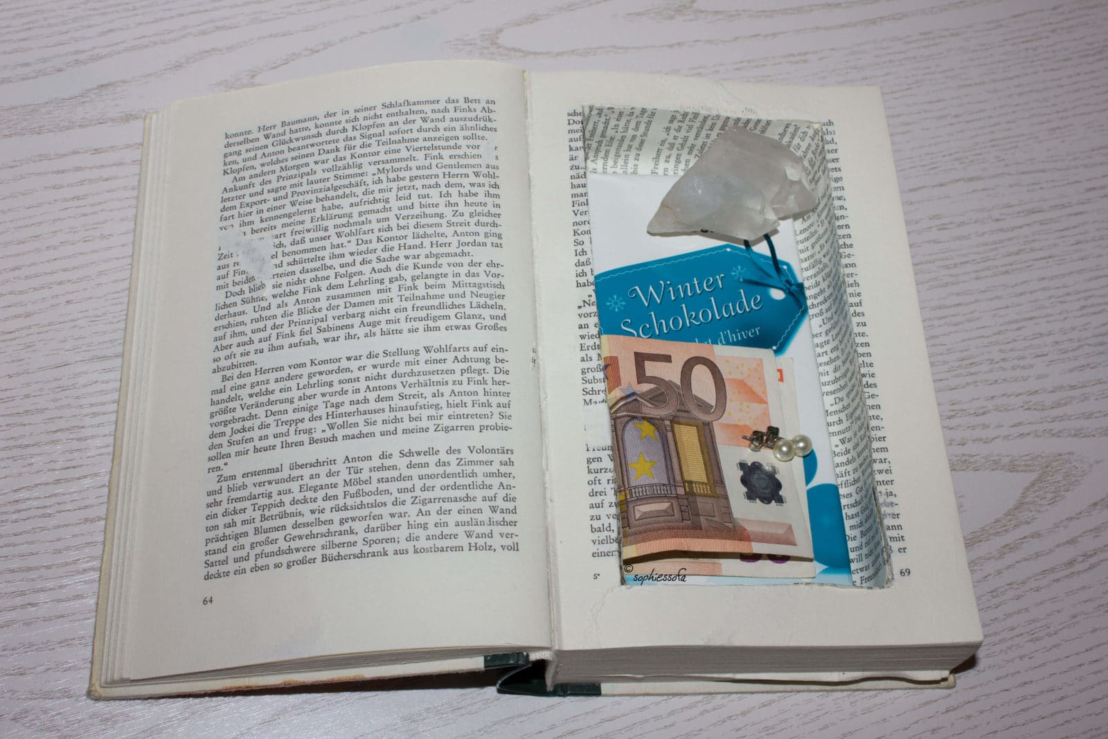Bücherversteck – Geld und Schmuck sicher im Buch
