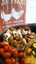 Auflauf aus One-Pot-Pasta (mit veganer Alternative)