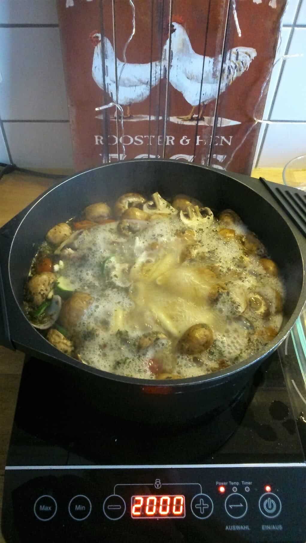 Auflauf aus One-Pot-Pasta (mit veganer Alternative)