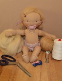 Puppenkurs - Wir nähen eine Stoffpuppe Puppenkurs - Wir nähen eine Stoffpuppe