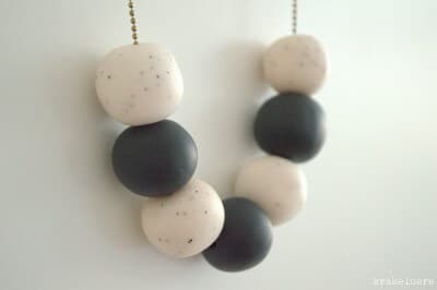 Minimalistische Perlenkette aus Fimo
