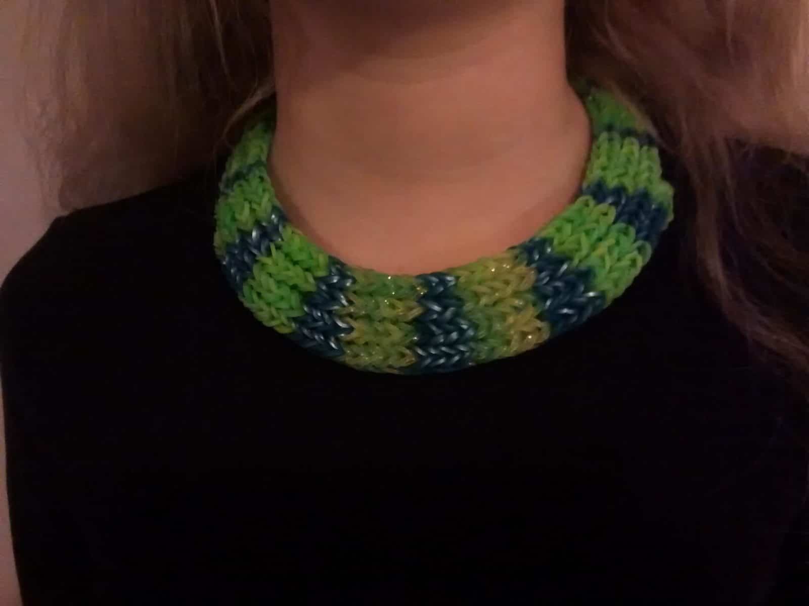 Kette auf dem Loomrahmen gestrickt