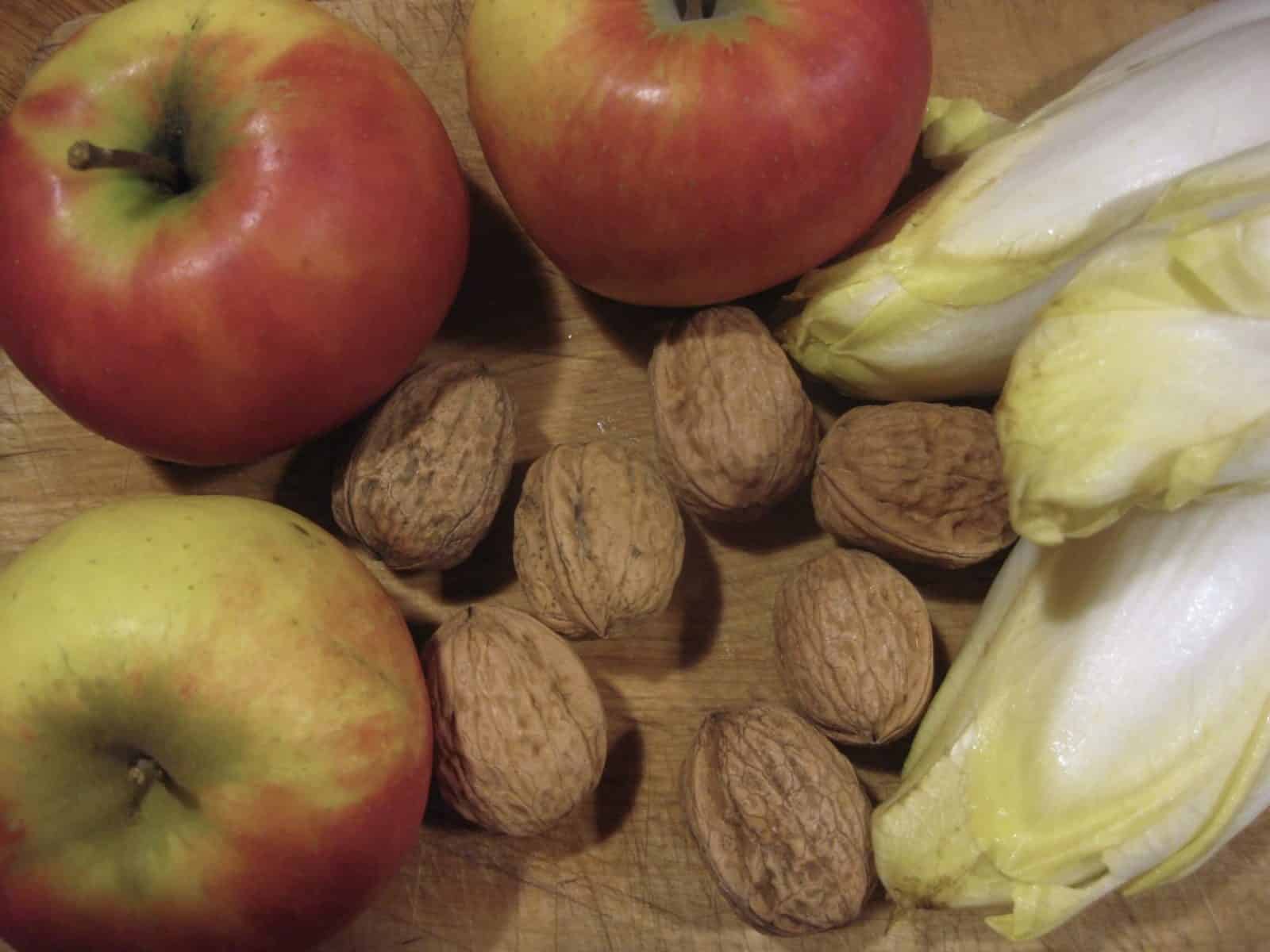 Chicorée Äpfel Salat