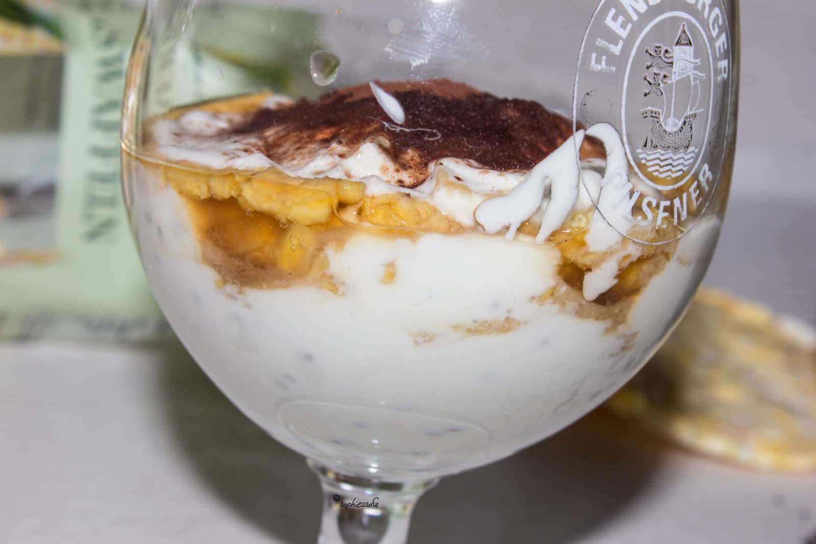 Gesundes, veganes Tiramisu Parfait
