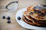 Lazy Sunday Frühstück im Bett: Blaubeerpfannkuchen