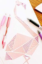 Geometrischer Flamingo mit Mustern