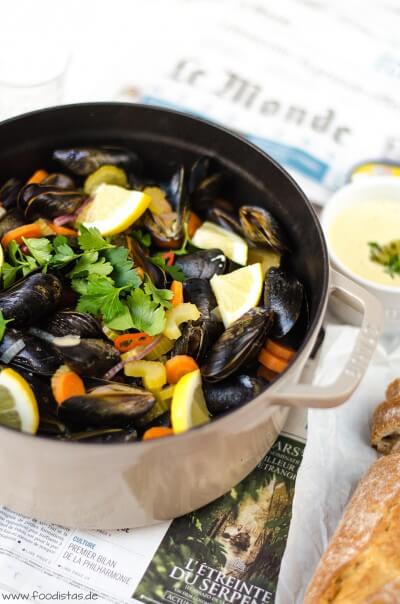 Moules avec Café de Paris Mayonnaise von den [ Foodistas ]