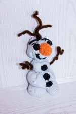 Olaf – der niedliche Schneemann aus Frozen gehäkelt