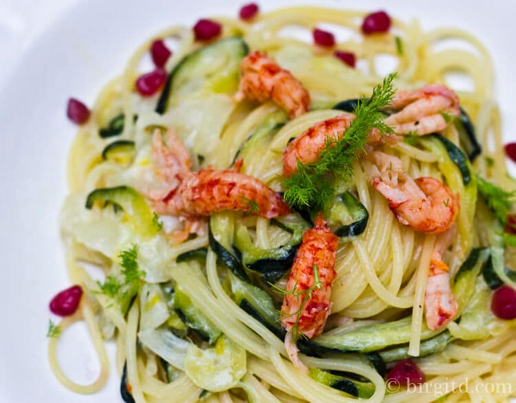 Cremige Pasta mit Zucchini, Fenchel & Flusskrebsen- mein schnelles Soul Food