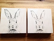 Hase auf Holz – Lavendeldruck