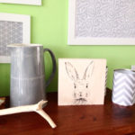 Hase auf Holz – Lavendeldruck