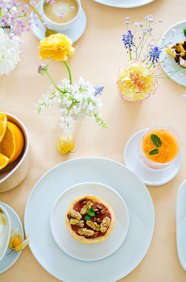 Karamellisierte Grapefruit und geeister Möhren-Apfel-Orangen-Saft von den [Foodistas]