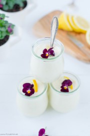 Joghurt-Zitronen-Mousse von den [Foodistas]